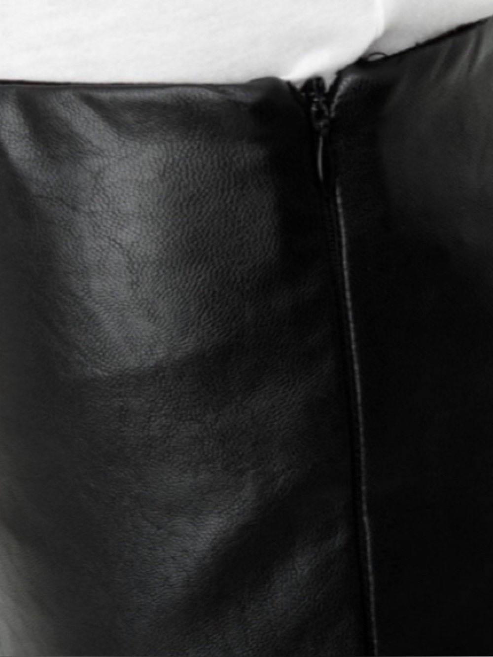 Tuckernuck Ashford black faux leather cropped flares, size L - Picture 2 of 9